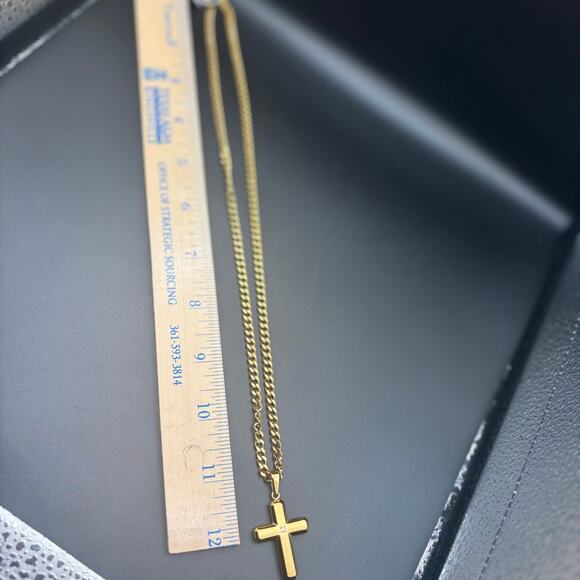 Blackjack BJP176G Mens Gold Stainless Steel Cross Pendant Necklace With CZ NIBWT - Picture 12 of 17